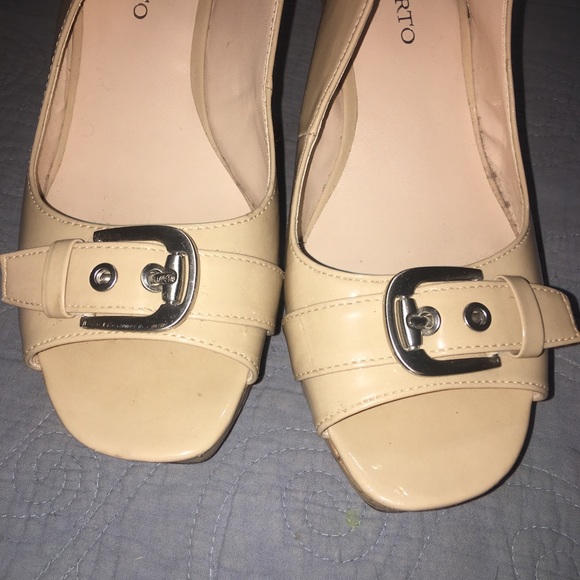 Franco Sarto Nude Wedge Heel Buckle Sandal  Sz 10 - Picture 8 of 9